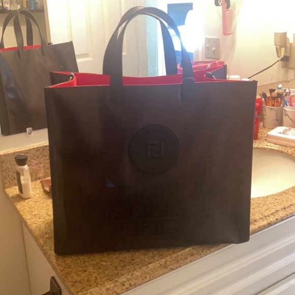 Fendi Large Shopper bag NEW - Picture 1 of 7
